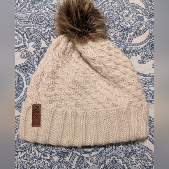 NWOT Roxy Knit Beanie with Pom - Picture 1 of 3